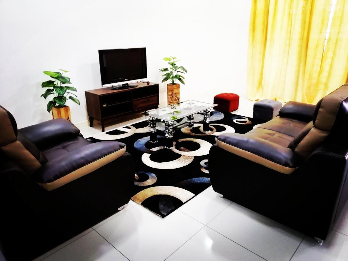 A&D Home-Stay @Kota Warisan, Sepang Ngoại thất bức ảnh